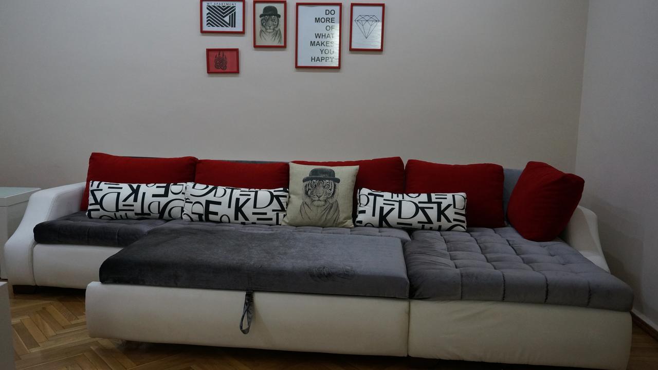 White Tiger In Center Of Tbilisi Apartment Екстериор снимка